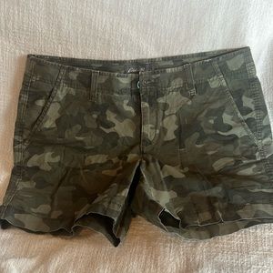 Eddie Bauer Camouflage Shorts Size 8